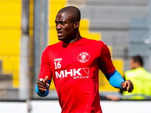 莱万多夫斯基赛事官方发布精彩发挥新规，热火争议不断！